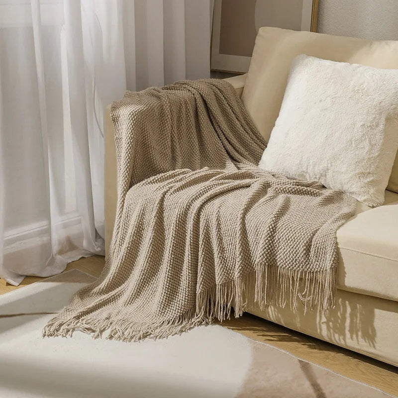 Orlan Knitted Throw Blanket with Tassels