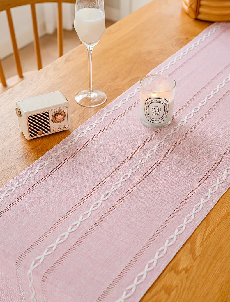 Bellwood Linen Table Runner