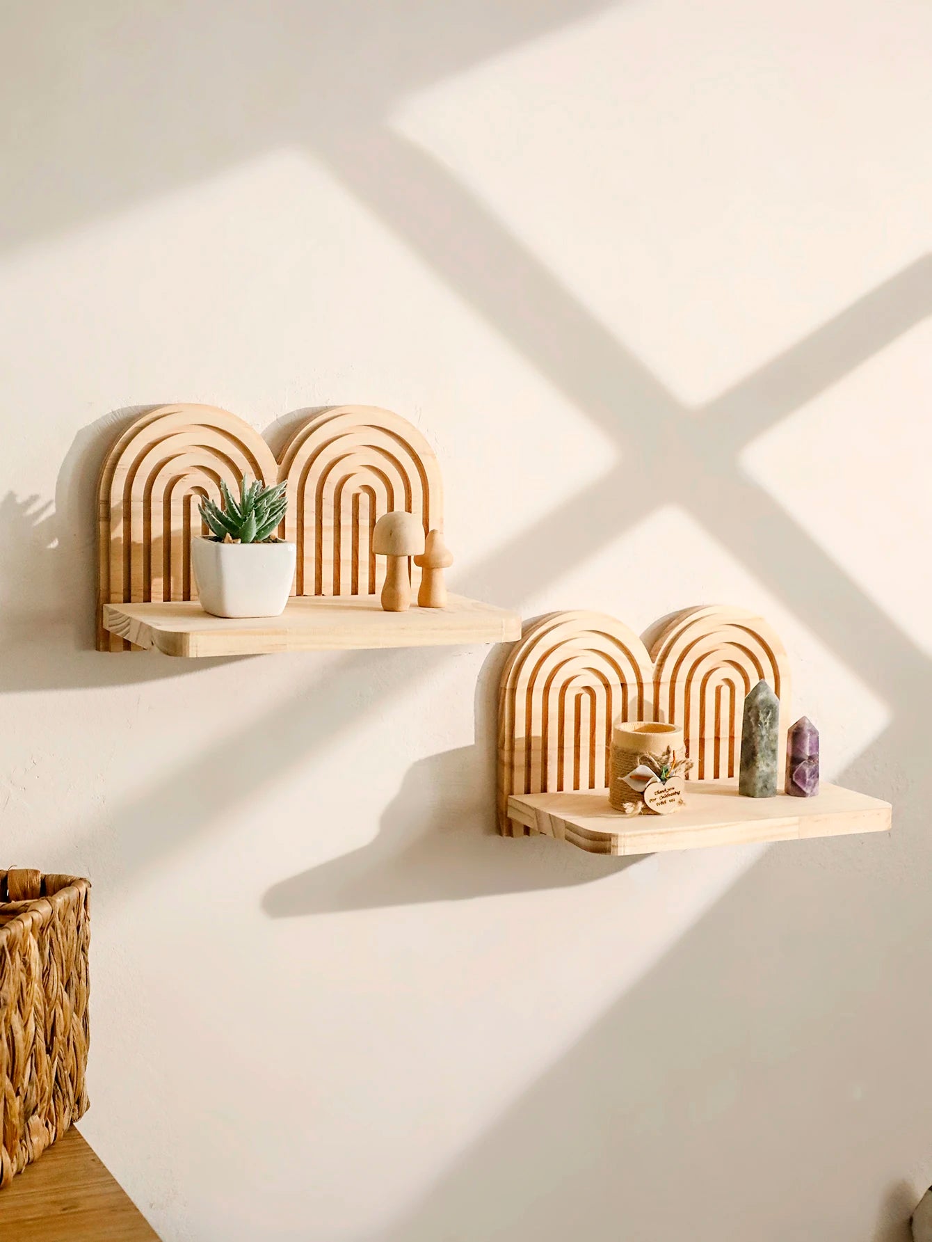 Arched Wooden Wall-Mounted Display Shelf