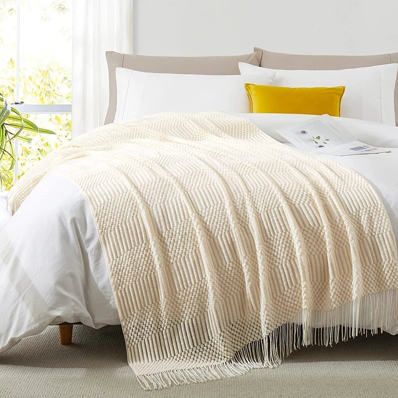 Orlan Knitted Throw Blanket with Tassels