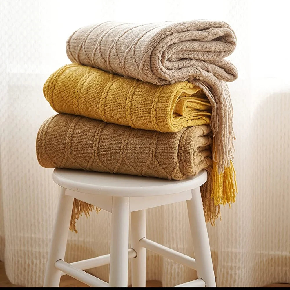 Orlan Knitted Throw Blanket with Tassels