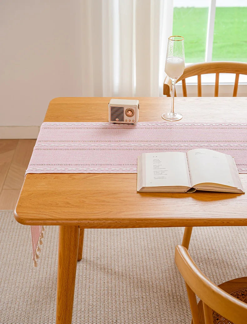 Bellwood Linen Table Runner