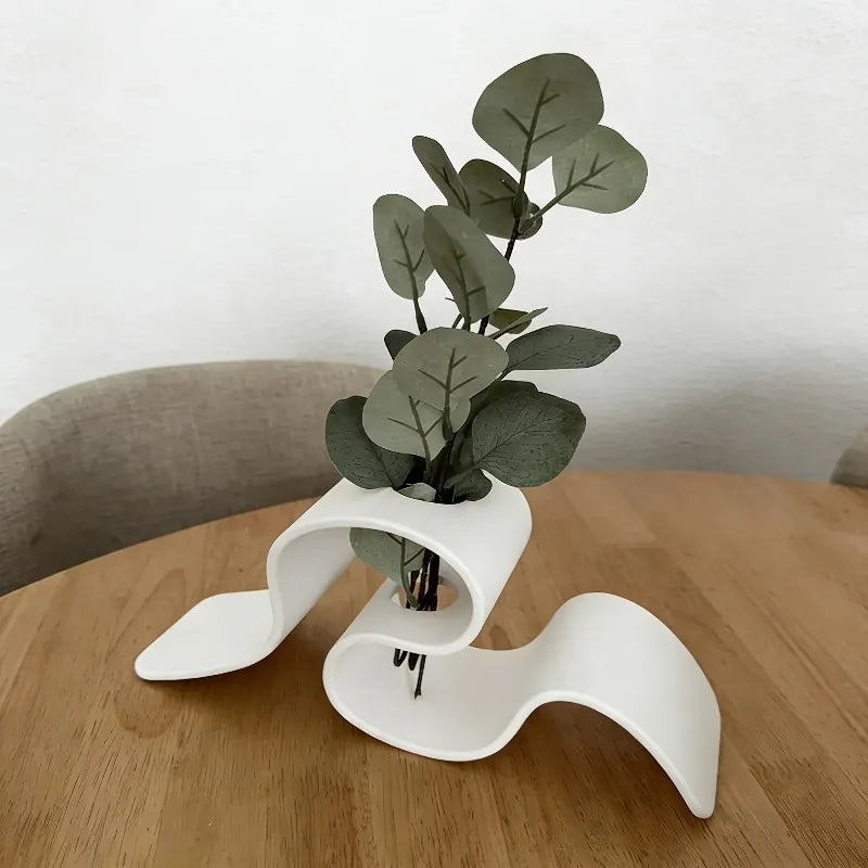 Kintsu Sculptural Ribbon Vase