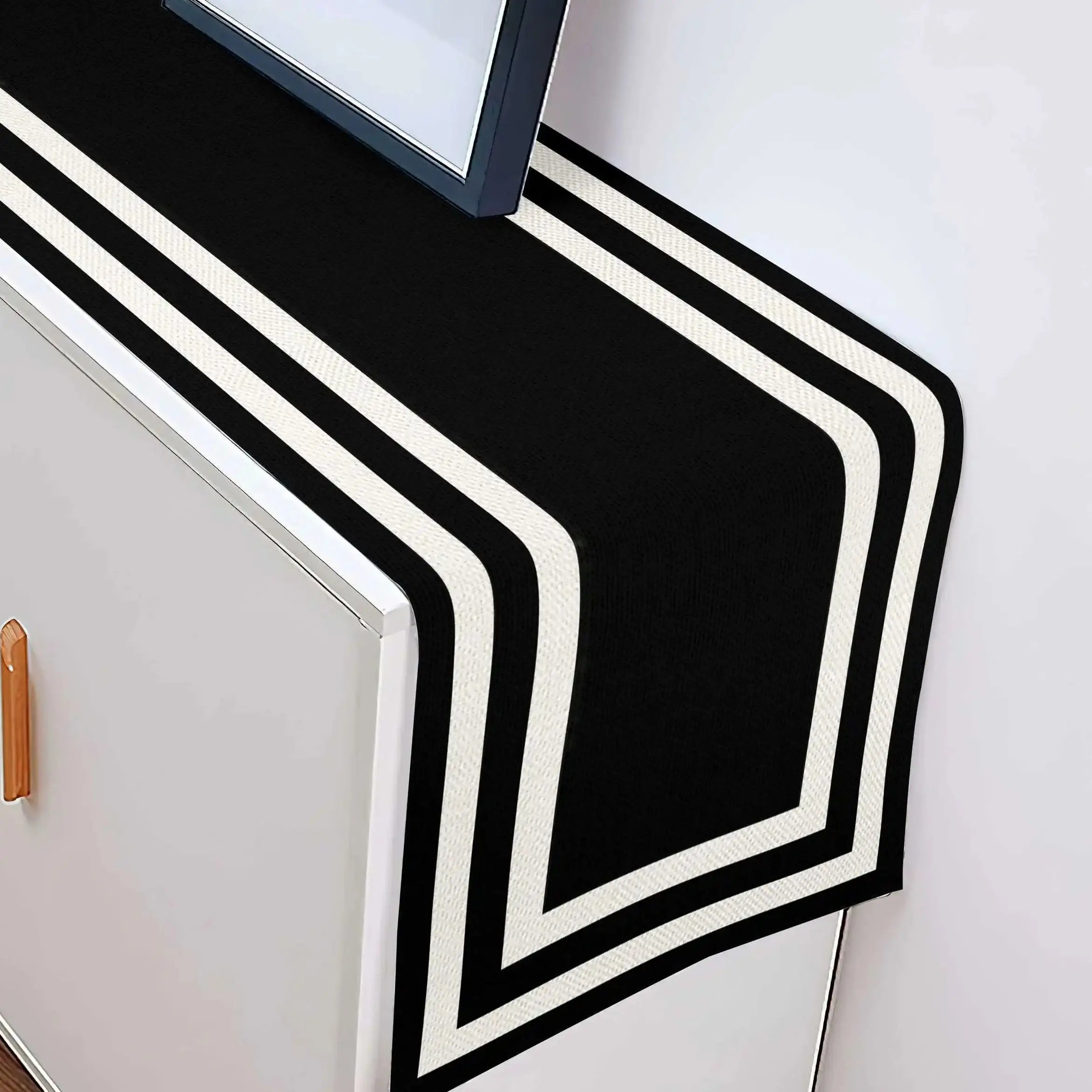 Harlan Black and White Table Runner