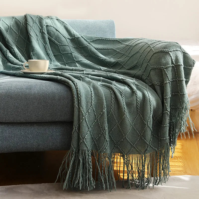 Orlan Knitted Throw Blanket with Tassels