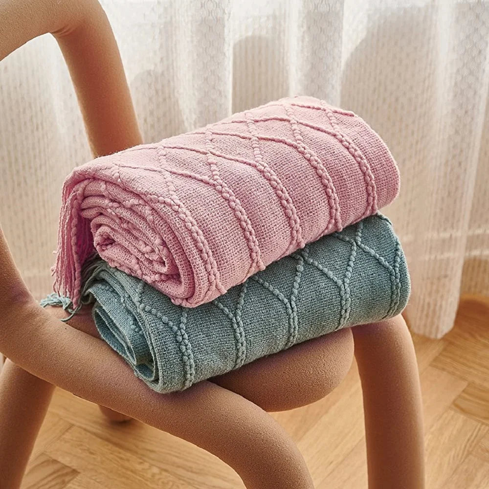 Orlan Knitted Throw Blanket with Tassels