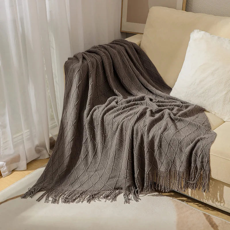 Orlan Knitted Throw Blanket with Tassels