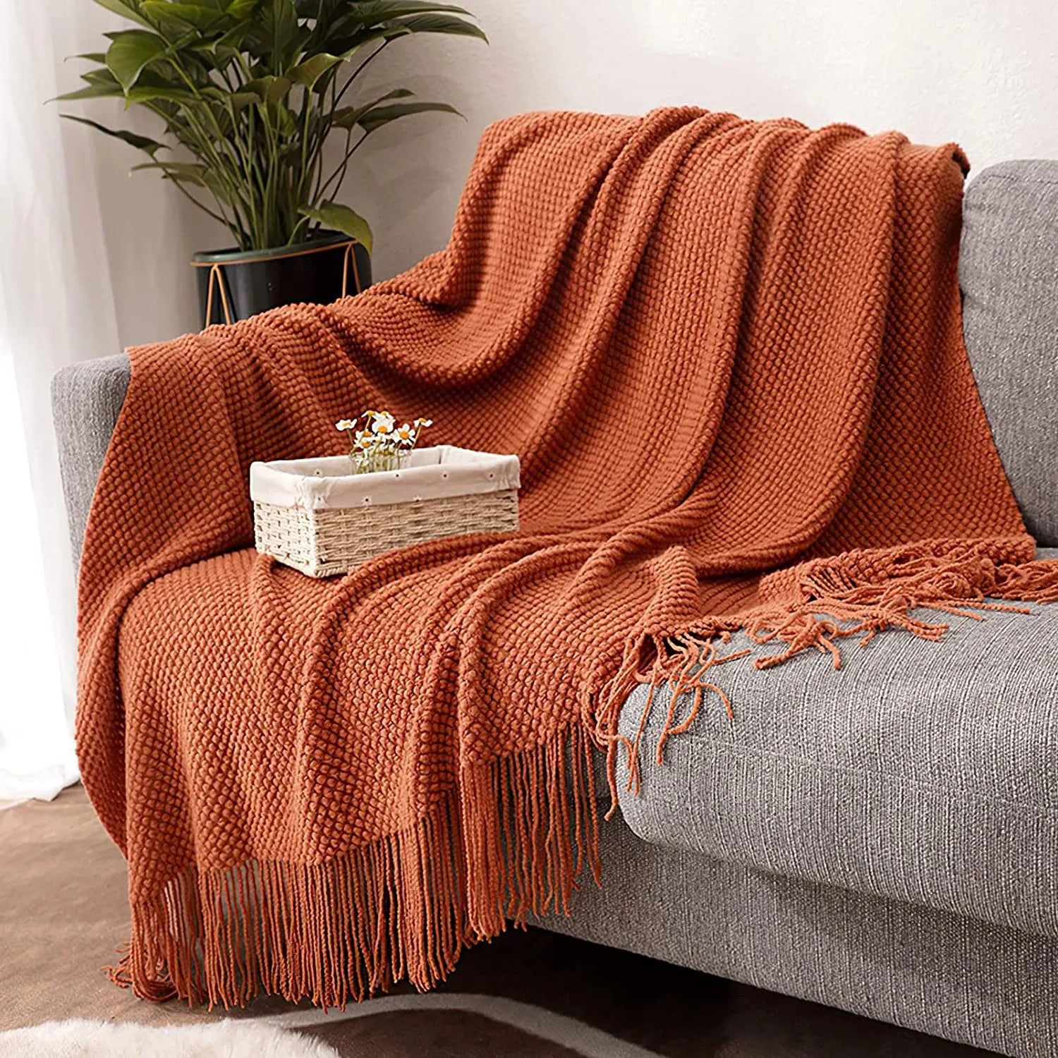 Orlan Knitted Throw Blanket with Tassels