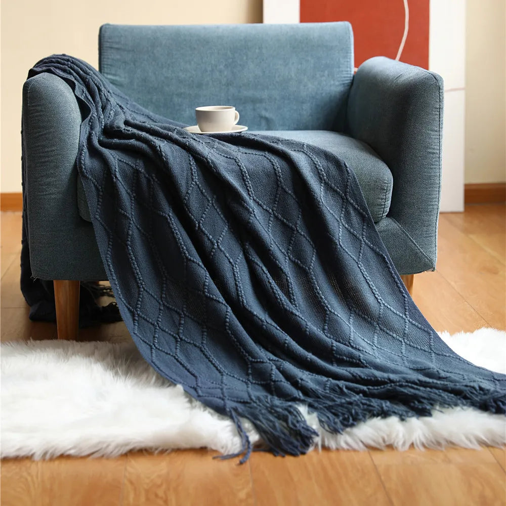 Orlan Knitted Throw Blanket with Tassels