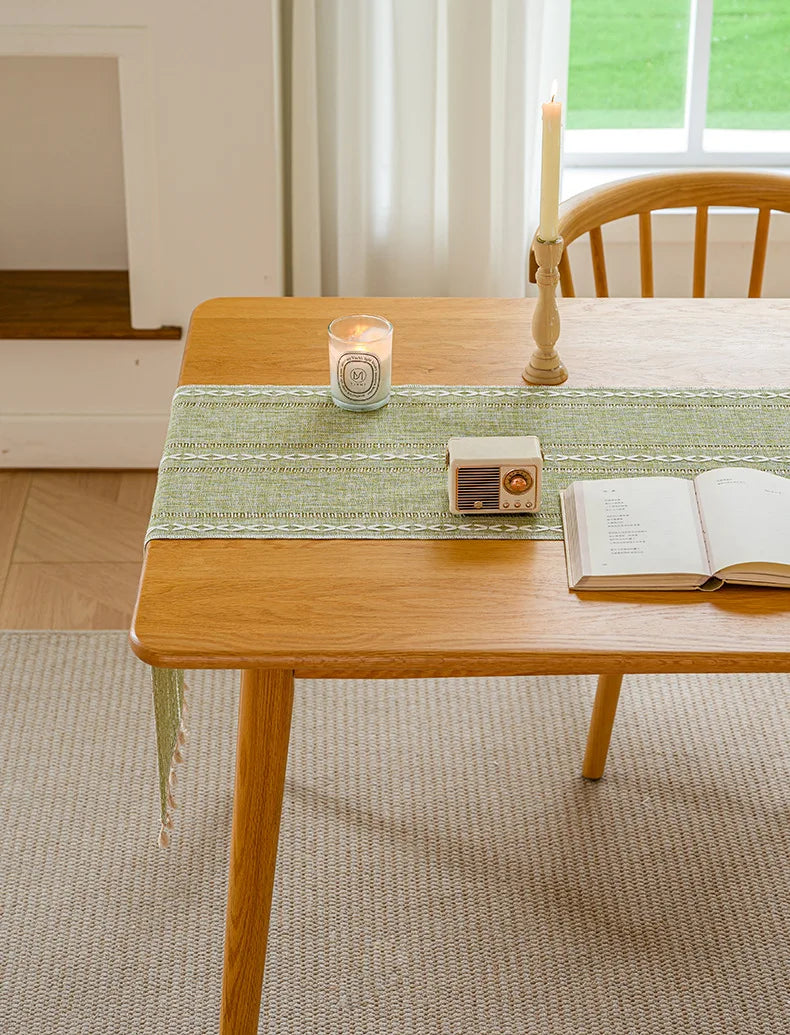 Bellwood Linen Table Runner